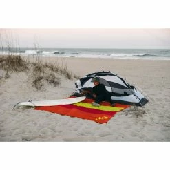 ENO Islander LED Blanket -NRS shop eno islander led blanket lifestyle 6 rsz 85182.1626823299